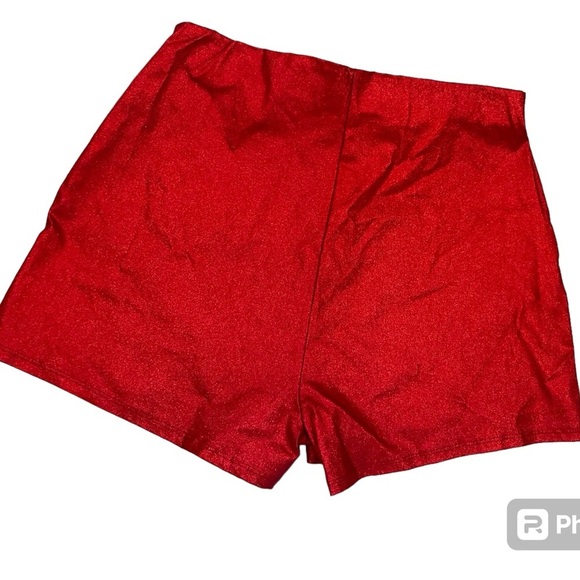 Red Metallic Women’s Shorts Size Large NWT - Picture 2 of 3